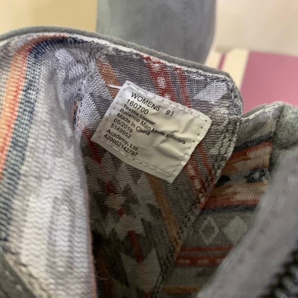 Austin trading co. gray boot - Picture 6 of 7